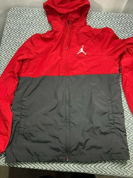 Nike Air Jordan Red & Black Hooded Windbreaker Jacket Size S Nylon Polyester Men - Picture 2 of 6